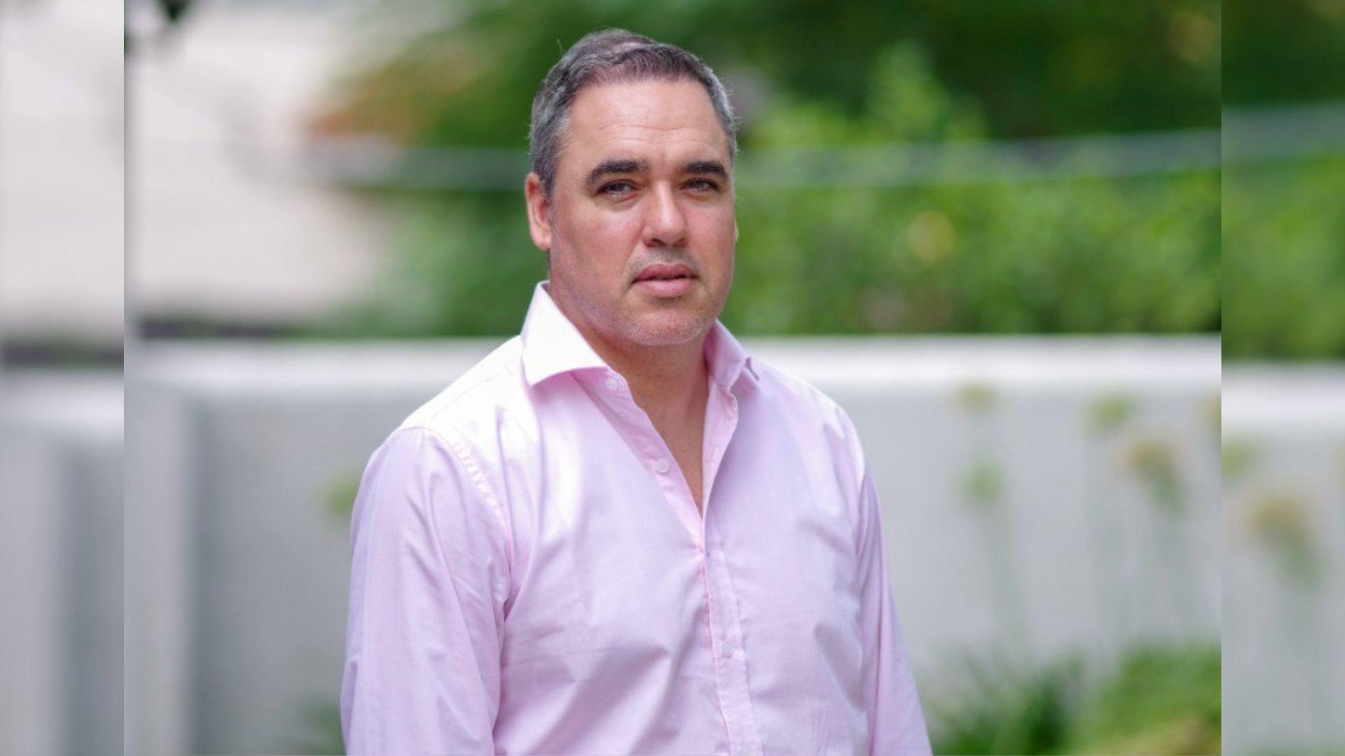 Andrés Oyhenard, editor de Faxcarne