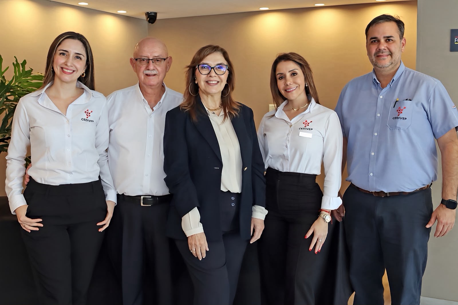 Equipo de la familia de Cedivep.